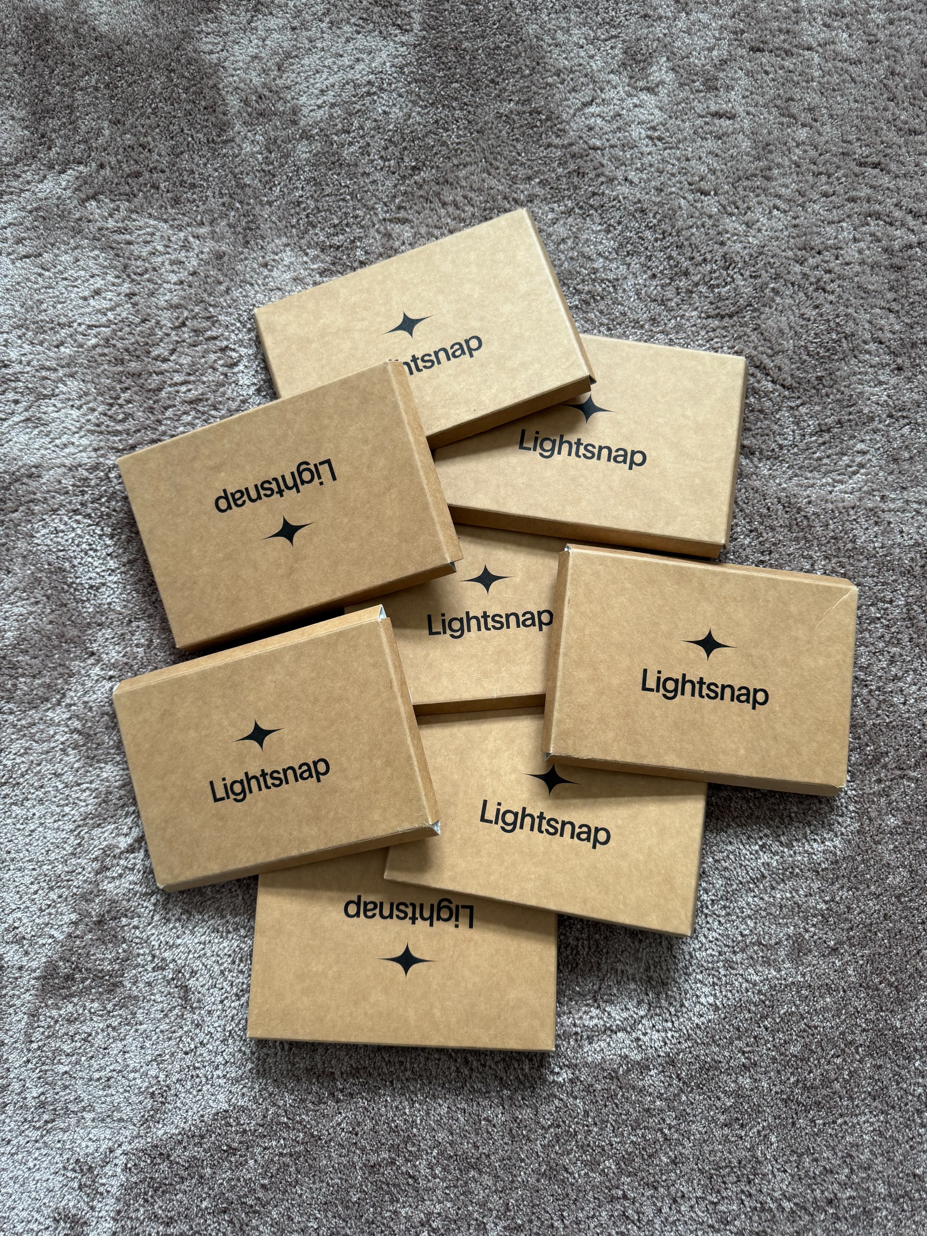 Lightsnap myndabox tilbúin til afhendingar